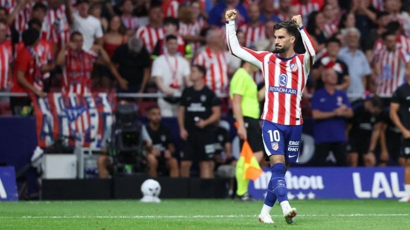 أليكس باينا يقود أتلتيكو مدريد إلى فوز قاتل على إسبانيول أليكس باينا يقود أتلتيكو مدريد إلى فوز قاتل على إسبانيول